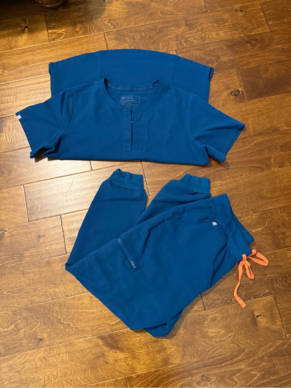 Figs Deep Reef Scrub set